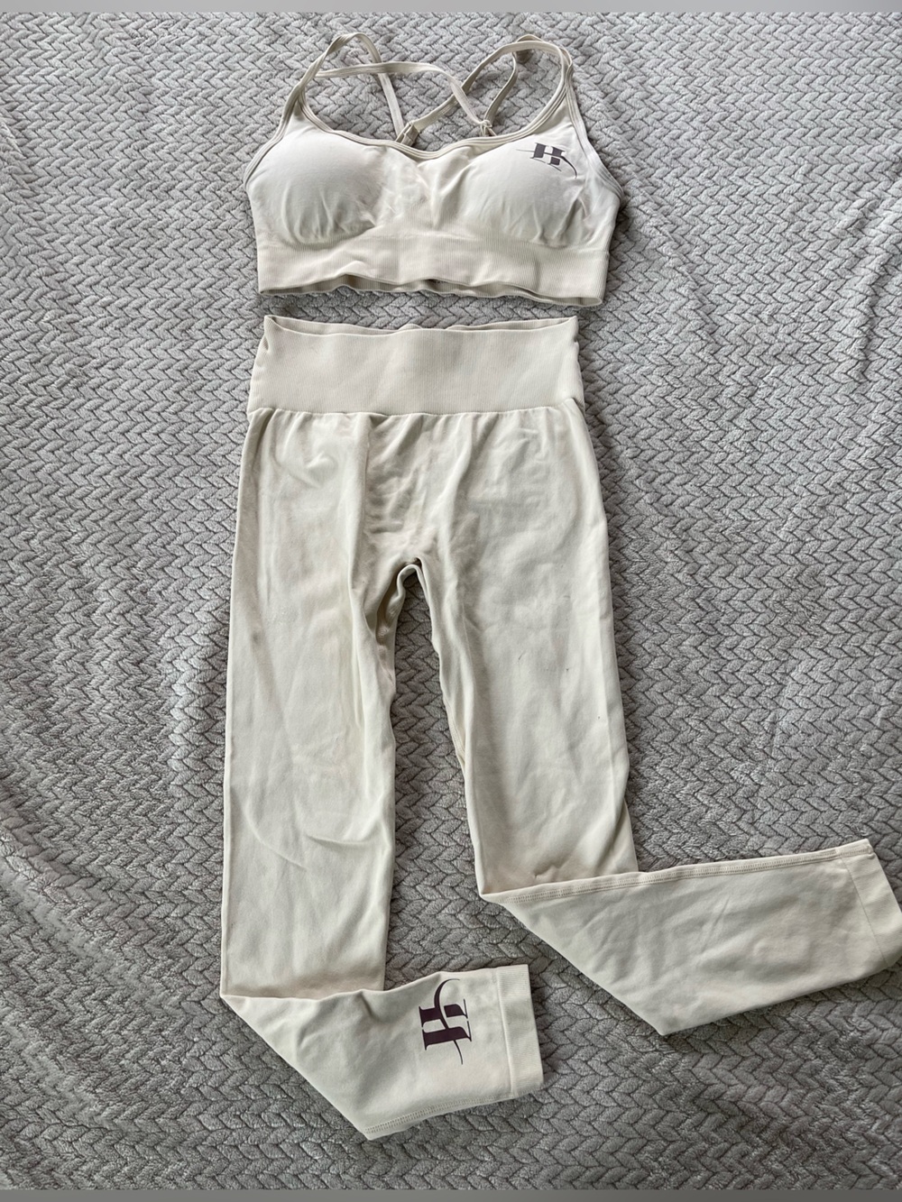 Cream Booty Scrunch Workout Set